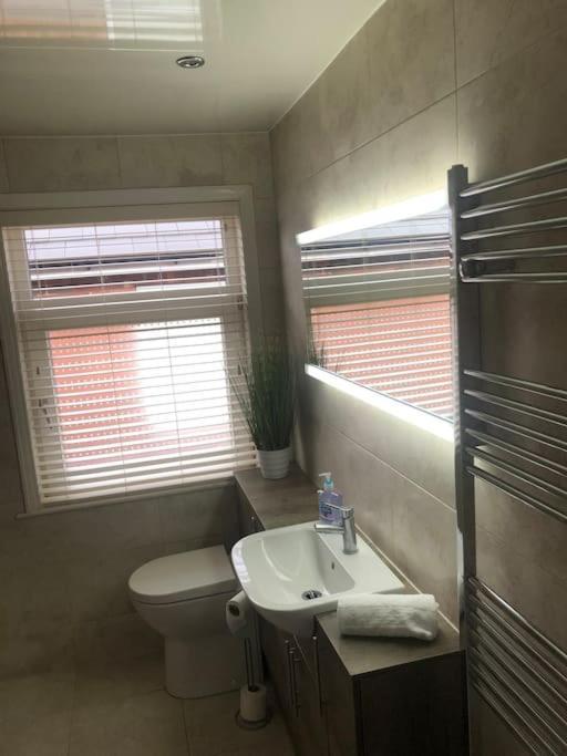 29 Comfort House 2 Bedroom Townhouse With Parking Scunthorpe Eksteriør bilde